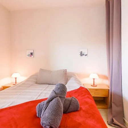 Apartament Calma, T2, A Pied, Piscine, Parking